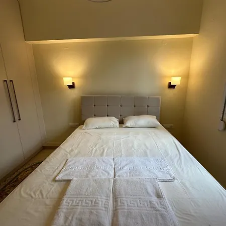 Luxurious דירה