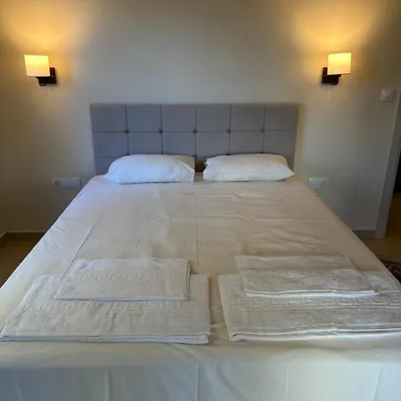 Luxurious העיירה רתימנו