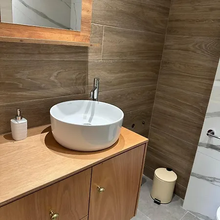Luxurious העיירה רתימנו